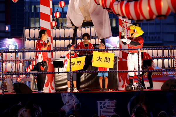 街なかでファンが一体となりフィナーレを飾る！「鷹祭 SUMMER BOOST 後夜祭」イベントレポート