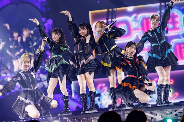 FRUITS ZIPPERが東京ドーム公演を発表、3周年ライブで見せたファンとの絆