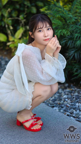 三田のえ、清楚な白ワンピで美脚アピール！「クラシックバレーやっていたので元々筋トレの習慣はあります」
