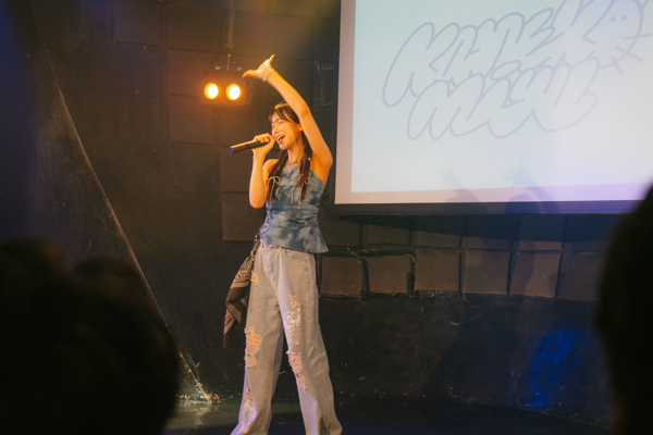金子みゆ、アーティストとしての最初の一歩　1st Live「Step up」＜ライブレポート＞