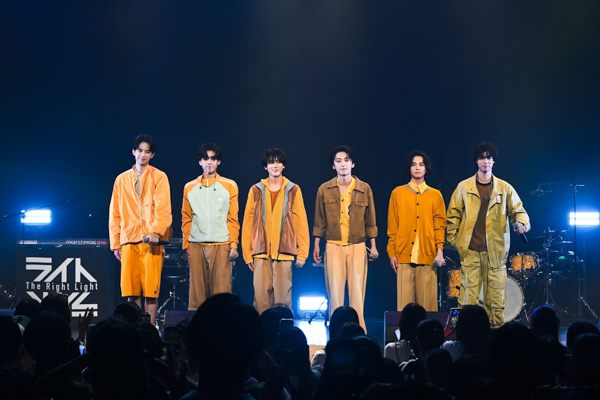 6人組ボーイズグループ「The Right Light」プレデビューLIVEをZepp DiverCityにて開催