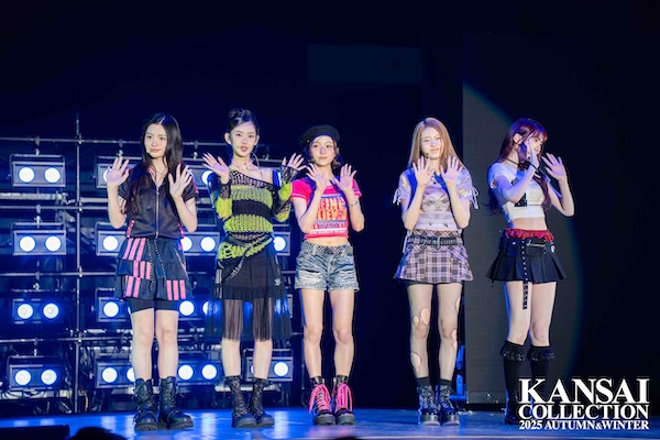 韓国の5人組ガールズグループ・KiiiKiii（키키）、個性的で色鮮やかなミニ丈衣装でライブパフォーマンス！＜関西コレクション 2025 AUTUMN＆WINTER＞