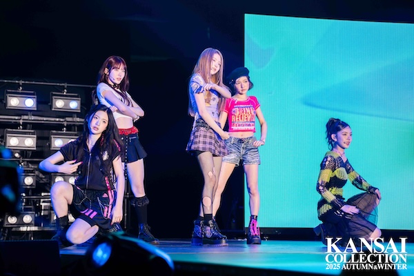 韓国の5人組ガールズグループ・KiiiKiii（키키）、個性的で色鮮やかなミニ丈衣装でライブパフォーマンス！＜関西コレクション 2025 AUTUMN＆WINTER＞