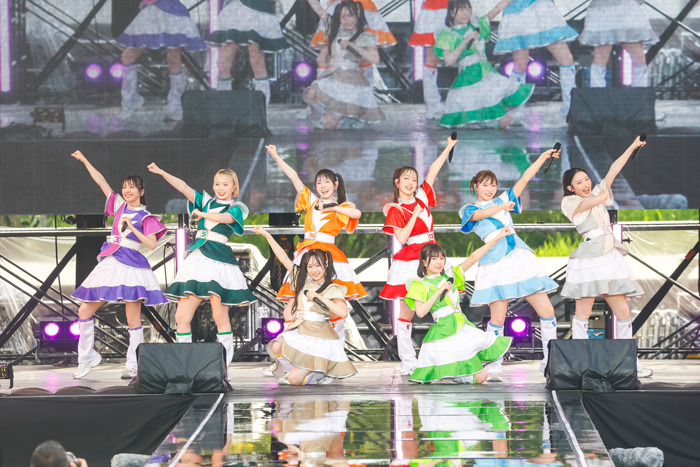 私立恵比寿中学、8人新体制初となる夏の恒例野外ワンマンライブ『FAMIEN 2025』を山中湖で開催！
