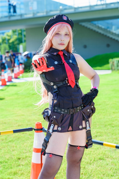 Reina+World、美貌きわだつコスプレ姿にファン絶賛の声