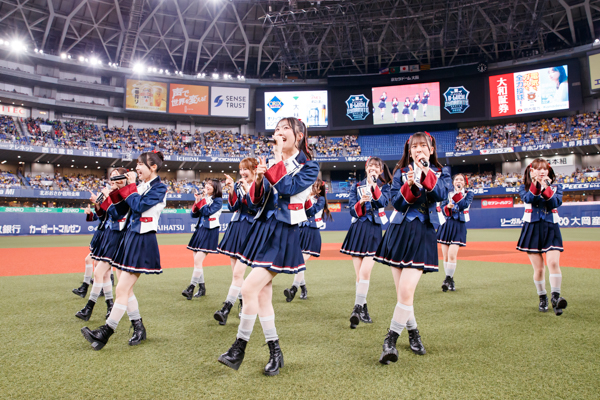 NMB48、京セラドームにて開催された阪神×ヤクルト戦で恋を野球になぞらえたパーティーチューン「チューストライク」を披露！