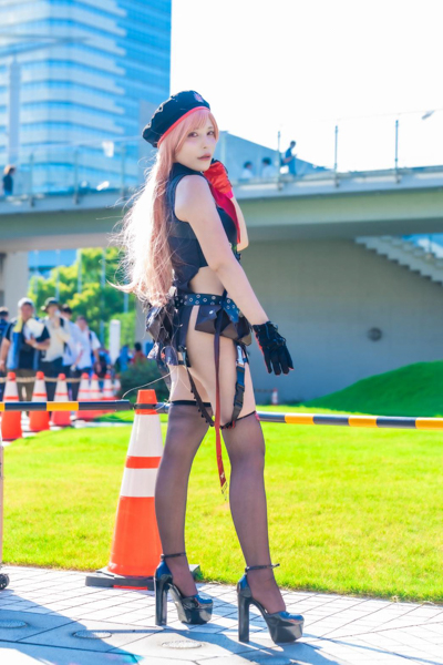 Reina+World、美貌きわだつコスプレ姿にファン絶賛の声