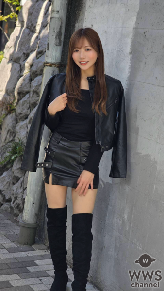 元電通社員でモデル・藤崎里菜、 美脚あらわなホワイト＆ブラック・ミニスカコーデ！ 「2025年は愛犬と共演することが目標」