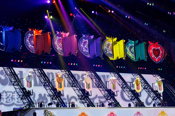 FRUITS ZIPPERが東京ドーム公演を発表、3周年ライブで見せたファンとの絆