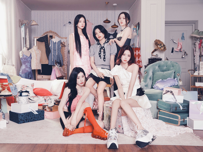 ITZY、JAPAN 2nd Album『Collector』10月8日リリースが決定！新アーティスト写真も公開！