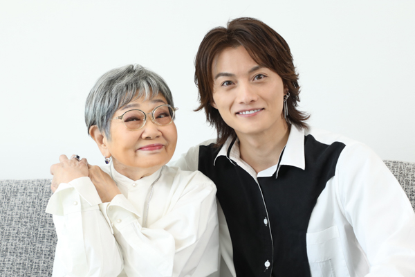 寺西優真＆泉ピン子「マツリ」国内ダウンロード初登場第１位を獲得！MVも1日で10万再生超え