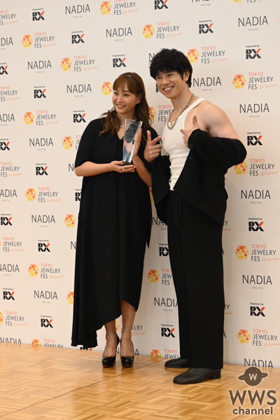 藤本美貴&庄司智春、夫婦で特別賞受賞【第36回日本ジュエリーベストドレッサー賞】