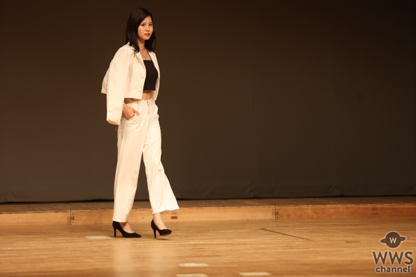 福岡美女・亀田音羽さん、クールなセットアップ＆へそ出しコーデで登場！＜FACE of ASIA 2025＞