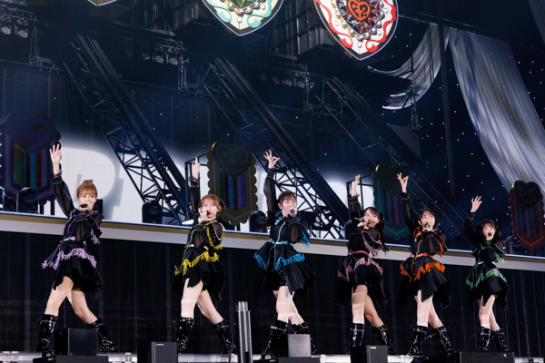 FRUITS ZIPPERが東京ドーム公演を発表、3周年ライブで見せたファンとの絆