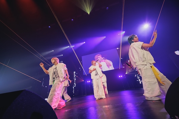 【ライブレポート】LIL LEAGUE、躍動のダンスパフォーマンスでフロアを圧倒＜XʼSWAY Fes 2025＞