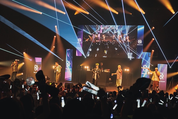 【ライブレポート】DOBERMAN INFINITY、エネルギッシュな圧巻のパフォーマンスでトリを飾る！＜XʼSWAY Fes 2025＞