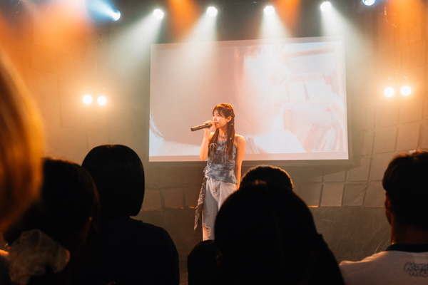 金子みゆ、アーティストとしての最初の一歩　1st Live「Step up」＜ライブレポート＞