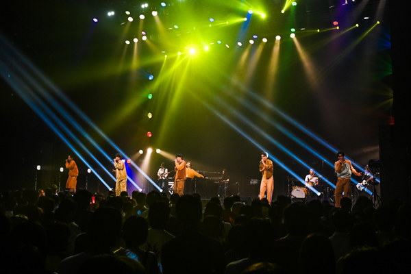 6人組ボーイズグループ「The Right Light」プレデビューLIVEをZepp DiverCityにて開催