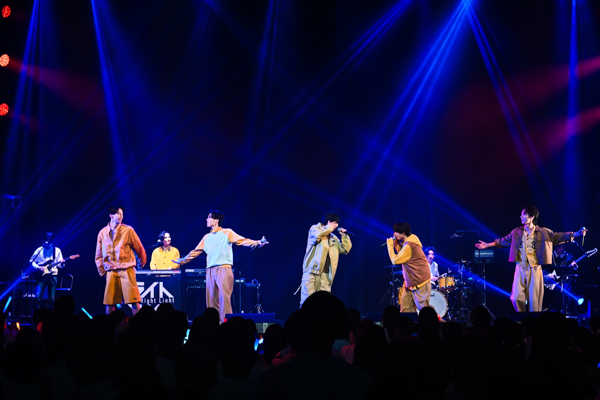 6人組ボーイズグループ「The Right Light」プレデビューLIVEをZepp DiverCityにて開催