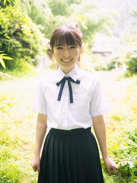 水面のきらめき×小川彩の笑顔がまぶしすぎる！乃木坂46・小川彩が表紙を飾る29日発売「B.L.T. SUMMER CANDY 2025」夏らしい爽やかな表紙カット解禁