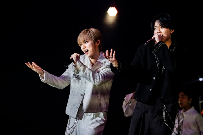 INI(アイエヌアイ)尾崎匠海＆藤牧京介が初フェス出演！多彩なセットリスト、圧巻の歌唱力で観客を魅了！