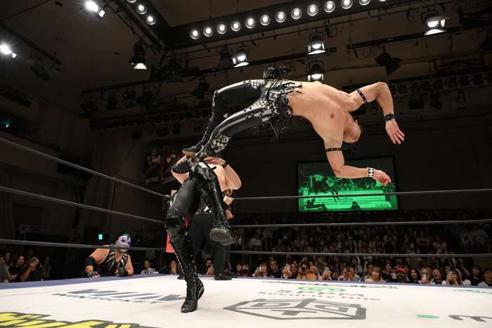 THE RAMPAGE武知海青、プロレスデビュー5戦目で自力初勝利＆タイトル初戴冠の快挙！