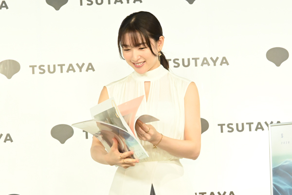 桜井日奈子「去年よりも体の仕上がりが良いし、自信が写真からにじみ出ている」ストイックなボディメイクで2026年カレンダーブックは120点の傑作
