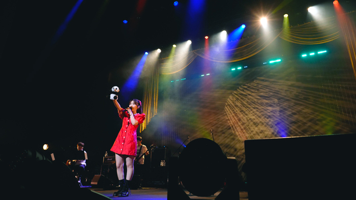 内田彩、10周年ファイナルライブ『Re:1st / Re:birthday』レポート！