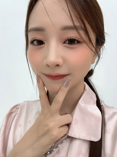 森香澄、小顔きわだつセルフィーに反響「たまには自撮り」
