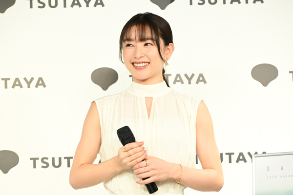 桜井日奈子「去年よりも体の仕上がりが良いし、自信が写真からにじみ出ている」ストイックなボディメイクで2026年カレンダーブックは120点の傑作