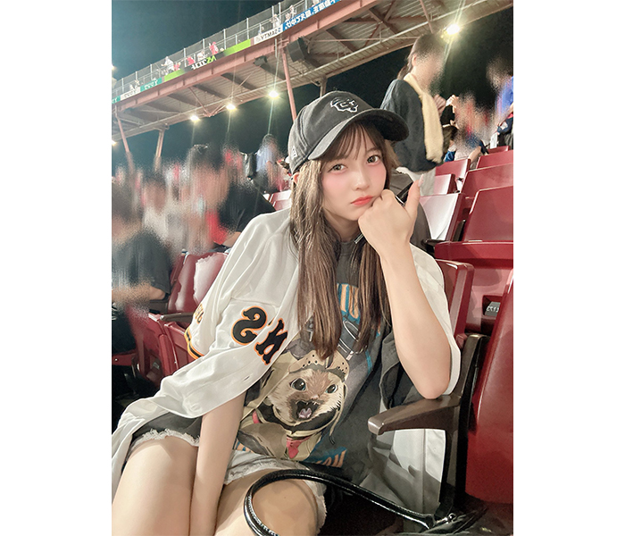 黒嵜菜々子、スポーティ衣装で広島・ズムスタに降臨！ファン驚き