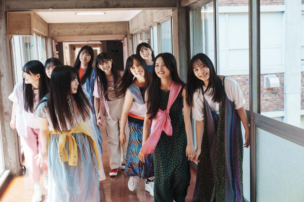 覚悟はできているか――？「B.L.T.11月号」表紙＆巻頭に初登場！櫻坂46四期生9名が魅せる圧倒的存在感