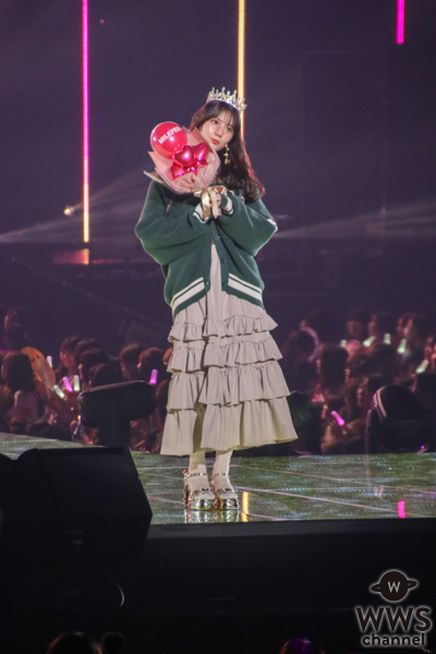 日向坂46・小坂菜緒、風船を持った姿が可愛すぎる！TGCファッションショーに登場＜マイナビ TGC 2025 A/W＞