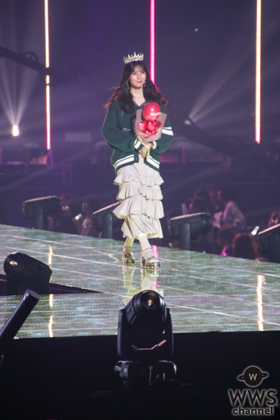 日向坂46・小坂菜緒、風船を持った姿が可愛すぎる！TGCファッションショーに登場＜マイナビ TGC 2025 A/W＞
