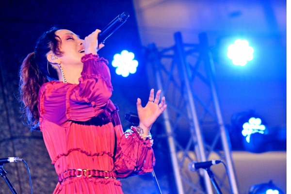 中島美嘉、九州最大級の市民参加型歌唱イベント「Sing!HAKATA」フィナーレに出演！4,500人から感涙の拍手！