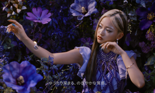 NEXXUS×HANAの初コラボレーションが実現！鮮やかな花に囲まれたHANAの儚げな表情に注目