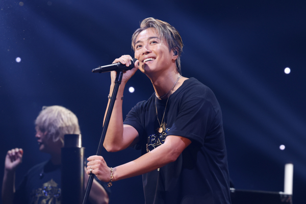 EXILE TAKAHIRO、3年連続4度目となる日本武道館公演に三代目 J SOUL BROTHERSのØMIがサプライズ出演！