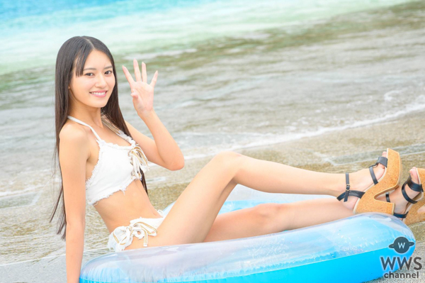 八掛うみ、ホワイトデニム風のフリンジビキニ姿でスレンダーボディあらわに＜TREND GIRLS撮影会2025 大磯ロングビーチ＞