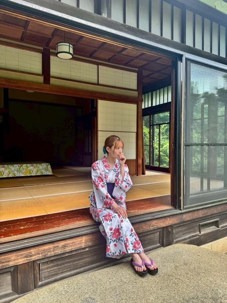 「見ちゃいけないもの見てる」中田花奈、腹筋あらわなランジェリーカットや全身スタイル披露