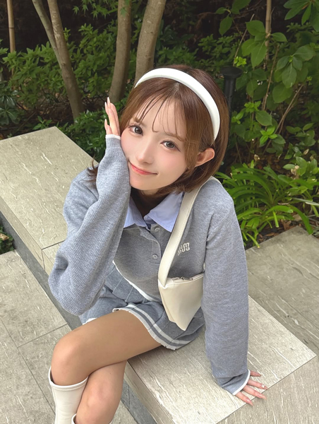 聖菜、美スタイル際立つ秋服カット公開！