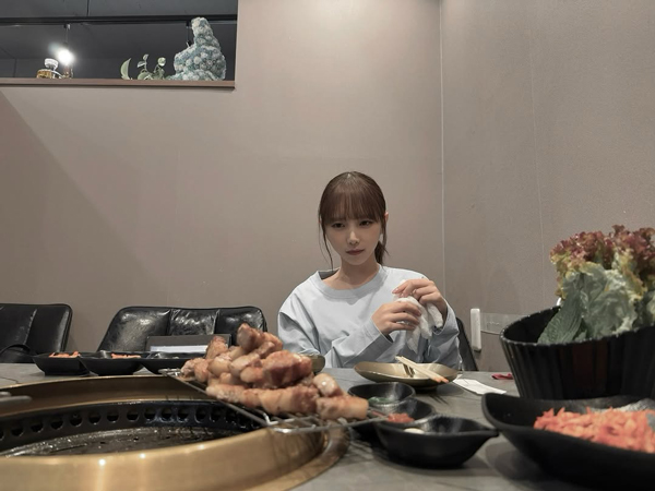 与田祐希、可愛すぎる「ご褒美」焼肉ショットに反響「今日も安定の可愛さです！」「与田ちゃんの食べてる姿大好きです」