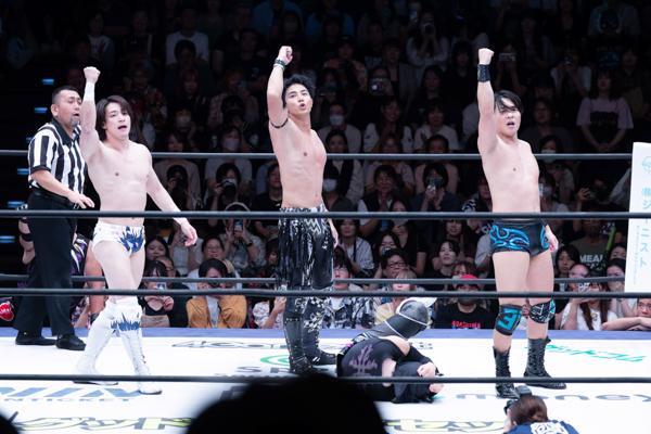 THE RAMPAGE武知海青、プロレスデビュー5戦目で自力初勝利＆タイトル初戴冠の快挙！