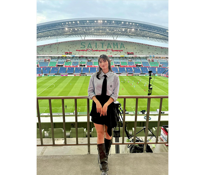 大島璃乃、ネクタイが大人かわいいミニ丈コーデ披露