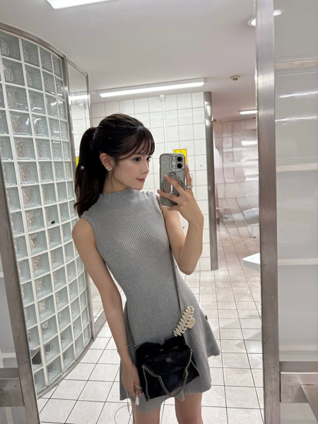 村山優香、タイトワンピ×ポニテ姿が好評！「やばい」「超可愛い。」