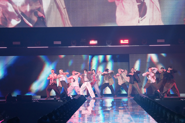 GENERATIONS、Da-iCEと9/8リリースのコラボ楽曲『Grounds』を初披露。＜TOKYO GENERATIONS COLLECTION＞