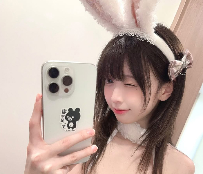 「【定期】かわいい。すき。」Yami、キュートすぎるウインクとバニーコスプレ姿でファン魅了