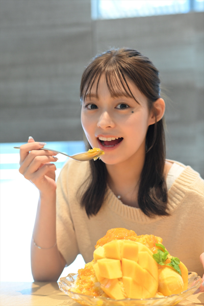 人気キャスターとして活躍中・中川絵美里が趣味のカメラで仲間を撮影する連載『そっと、切り取る』第四回目の被写体は田崎さくら！