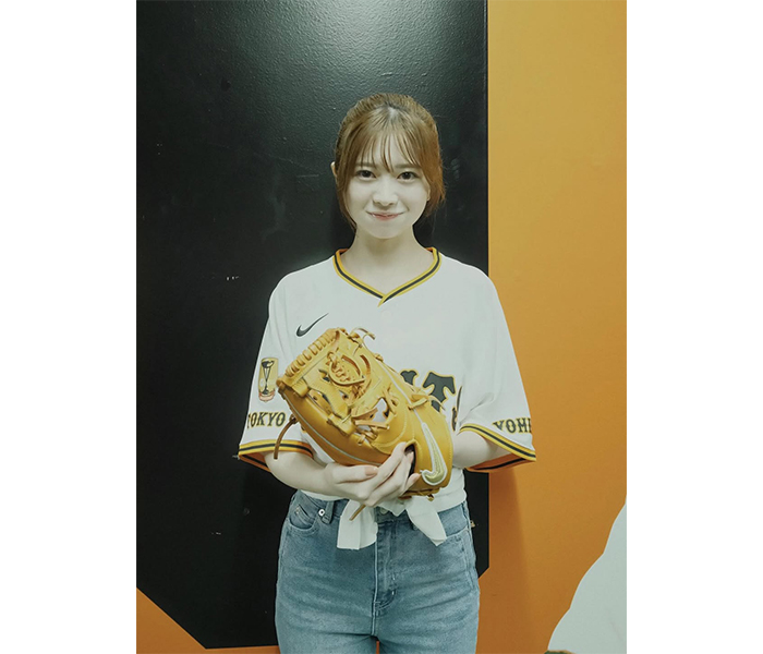桜田ひより、可愛すぎるユニフォーム姿にファン悶絶