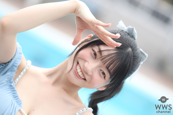 瀬戸環奈、パールを散りばめたパウダーブルーのオフショルダー型ビキニ姿で完璧プロポーション披露＜TREND GIRLS撮影会2025 大磯ロングビーチ＞