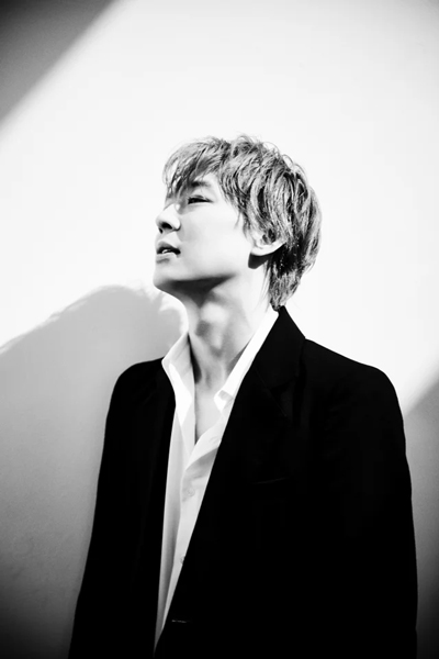 PARK YUCHUN(パク・ユチョン)、日本1st写真集発売決定！「感情の表現が広くなった僕の姿を見てほしいです」【本人コメントあり】